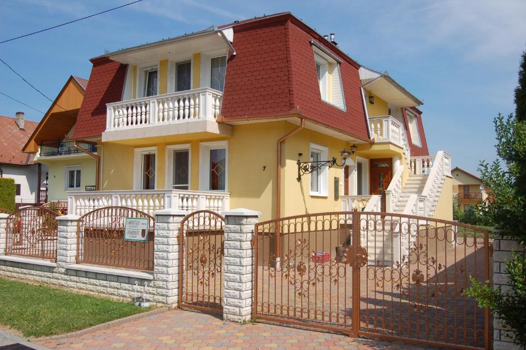 Cedrus Apartmanhaz - Cedrus Koez 7 Zalakaros Exterior photo